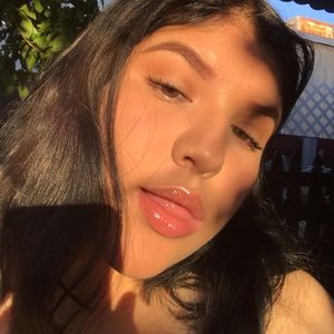 Meet your Posher, Sarai